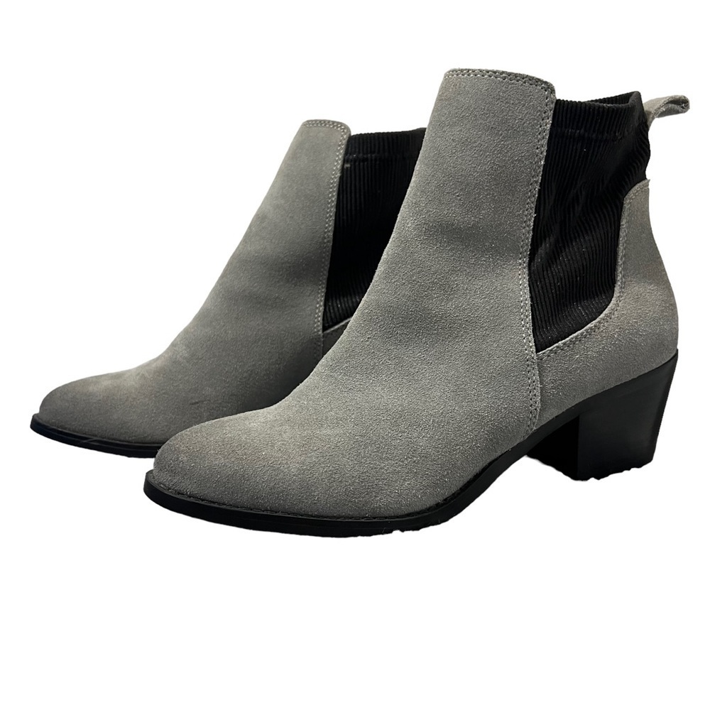 Very Volatile Raya Gray Suede Ankle Booties, Size 8